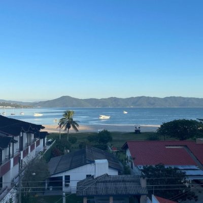 Cobertura com 108m², 3 quartos, 1 suíte, 2 garagens, no bairro Jurerê em Florianópolis