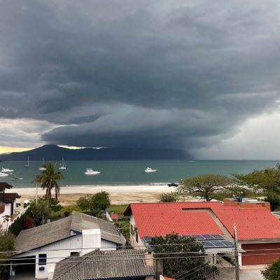 Cobertura com 108m², 3 quartos, 1 suíte, 2 garagens, no bairro Jurerê em Florianópolis