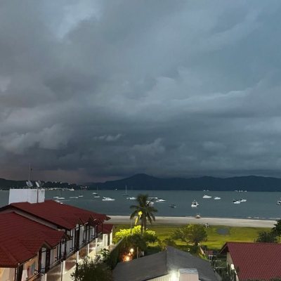 Cobertura com 108m², 3 quartos, 1 suíte, 2 garagens, no bairro Jurerê em Florianópolis