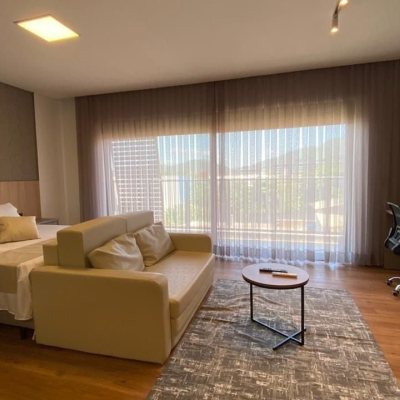 Studio Residencial com 48m², 1 quarto, 1 suíte, 1 garagem, no bairro Saco Grande em Florianópolis