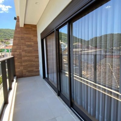 Studio Residencial com 48m², 1 quarto, 1 suíte, 1 garagem, no bairro Saco Grande em Florianópolis