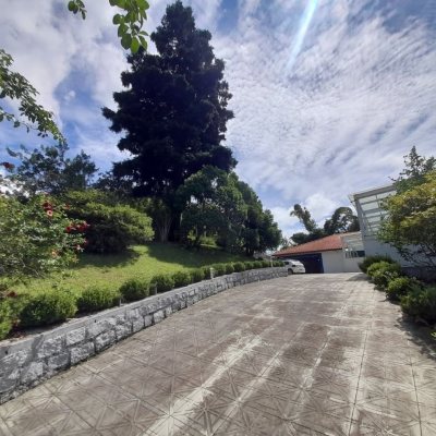 Casa Residencial/Comercial com 340m², 12 garagens, no bairro Jardim Janaina em Biguaçu