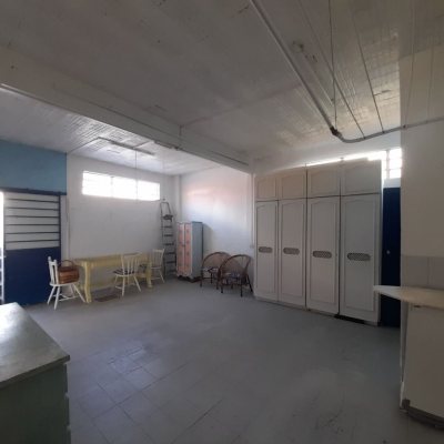 Casa Residencial/Comercial com 340m², 12 garagens, no bairro Jardim Janaina em Biguaçu