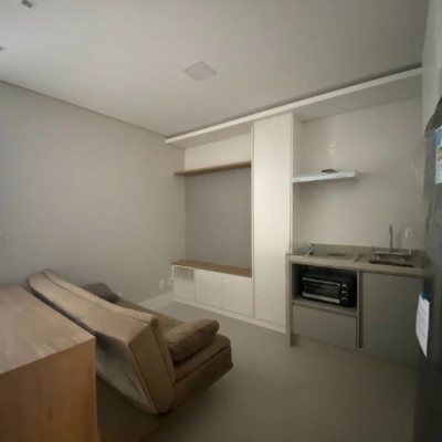 Studio Residencial com 31m², 1 quarto, 1 garagem, no bairro Trindade em Florianópolis