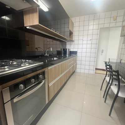 Apartamentos com 88m², 3 quartos, 1 suíte, 1 garagem, no bairro Trindade em Florianópolis