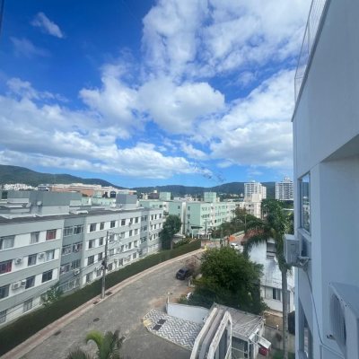 Apartamentos com 88m², 3 quartos, 1 suíte, 1 garagem, no bairro Trindade em Florianópolis