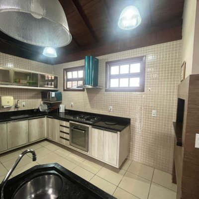 Apartamentos com 88m², 3 quartos, 1 suíte, 1 garagem, no bairro Trindade em Florianópolis
