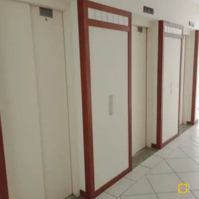 Sala com 23m², no bairro Trindade em Florianópolis