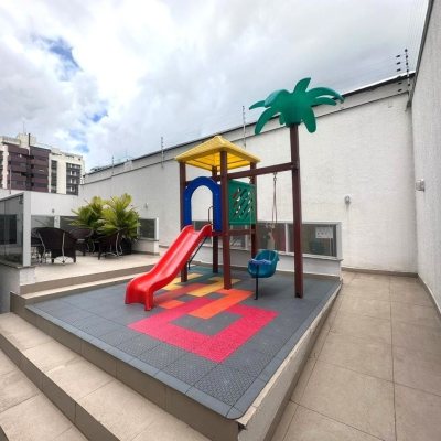 Apartamentos com 116m², 3 quartos, 3 suítes, 2 garagens, no bairro Centro em Florianópolis