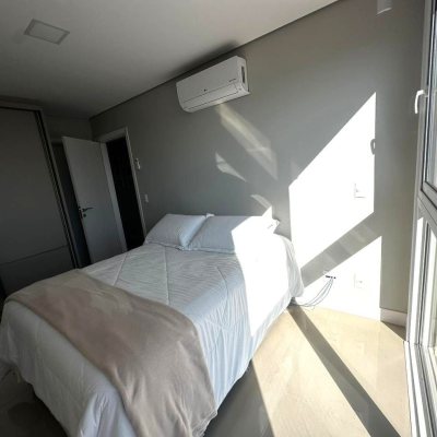 Apartamentos com 116m², 3 quartos, 3 suítes, 2 garagens, no bairro Centro em Florianópolis