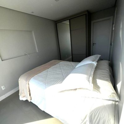 Apartamentos com 116m², 3 quartos, 3 suítes, 2 garagens, no bairro Centro em Florianópolis