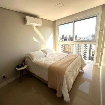 Apartamentos com 116m², 3 quartos, 3 suítes, 2 garagens, no bairro Centro em Florianópolis