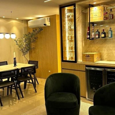 Apartamentos com 116m², 3 quartos, 3 suítes, 2 garagens, no bairro Centro em Florianópolis