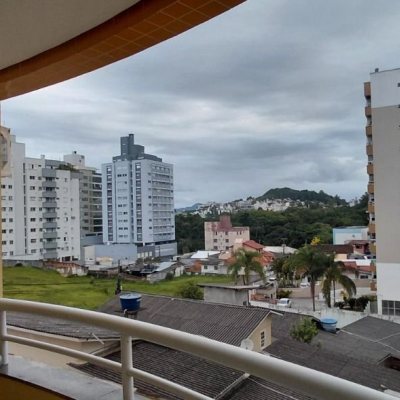 Apartamentos com 80m², 2 quartos, 1 garagem, no bairro Trindade em Florianópolis