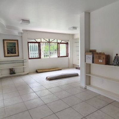 Casa em Condomínio com 286m², 4 quartos, 1 suíte, 3 garagens, no bairro Sambaqui em Florianópolis