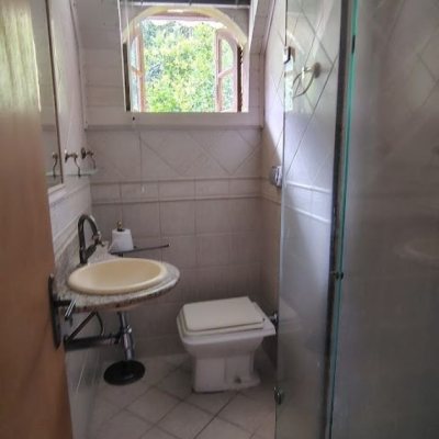 Casa em Condomínio com 286m², 4 quartos, 1 suíte, 3 garagens, no bairro Sambaqui em Florianópolis