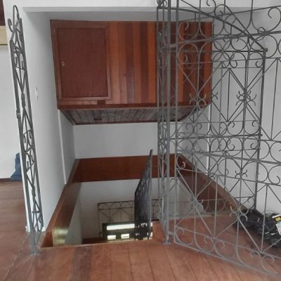 Casa Residencial com 246m², 3 quartos, 1 suíte, 2 garagens, no bairro Trindade em Florianópolis