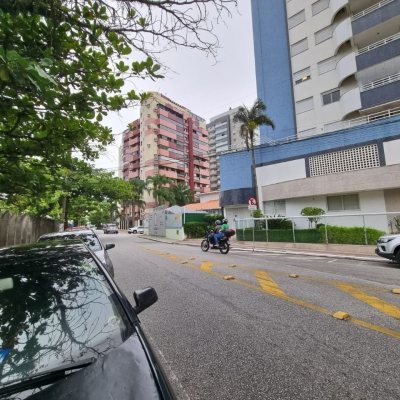Apartamentos com 190m², 3 quartos, 1 suíte, 2 garagens, no bairro Kobrasol em São José