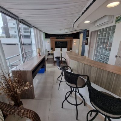 Apartamentos com 190m², 3 quartos, 1 suíte, 2 garagens, no bairro Kobrasol em São José