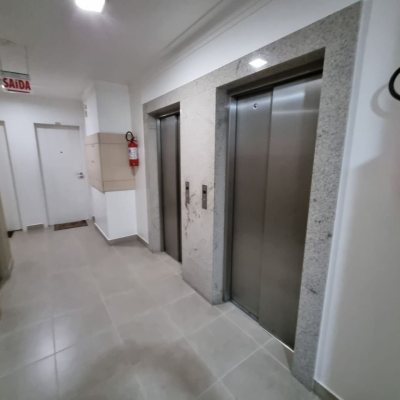 Apartamentos com 190m², 3 quartos, 1 suíte, 2 garagens, no bairro Kobrasol em São José