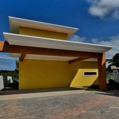 Casa Residencial com 270m², 4 quartos, 4 suítes, 2 garagens, no bairro São João Do Rio Vermelho em Florianópolis