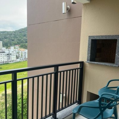 Apartamentos com 56m², 2 quartos, 1 suíte, 1 garagem, no bairro Pedra Branca em Palhoça
