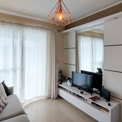 Cobertura com 112m², 3 quartos, 1 suíte, 2 garagens, no bairro Trindade em Florianópolis