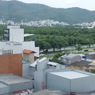 Cobertura com 112m², 3 quartos, 1 suíte, 2 garagens, no bairro Trindade em Florianópolis