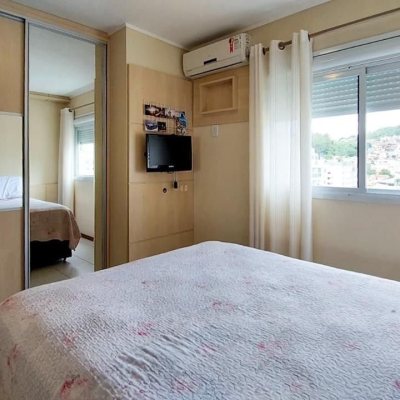 Cobertura com 112m², 3 quartos, 1 suíte, 2 garagens, no bairro Trindade em Florianópolis