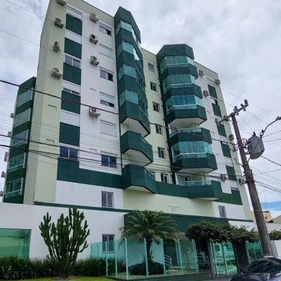 Cobertura com 112m², 3 quartos, 1 suíte, 2 garagens, no bairro Trindade em Florianópolis