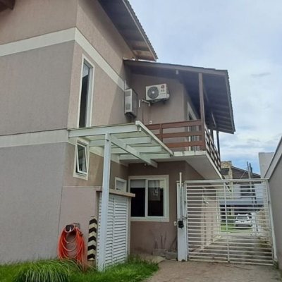 Casa em Condomínio com 328m², 5 quartos, 3 suítes, 4 garagens, no bairro Sambaqui em Florianópolis