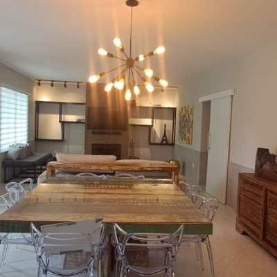 Casa em Condomínio com 328m², 5 quartos, 3 suítes, 4 garagens, no bairro Sambaqui em Florianópolis