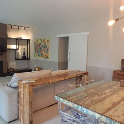 Casa em Condomínio com 328m², 5 quartos, 3 suítes, 4 garagens, no bairro Sambaqui em Florianópolis