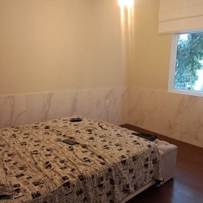 Casa em Condomínio com 328m², 5 quartos, 3 suítes, 4 garagens, no bairro Sambaqui em Florianópolis