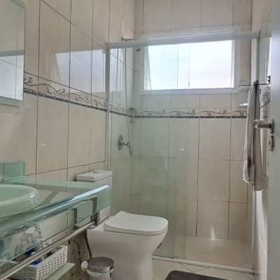 Casa em Condomínio com 328m², 5 quartos, 3 suítes, 4 garagens, no bairro Sambaqui em Florianópolis