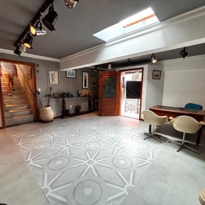 Casa Residencial com 407m², 4 quartos (sendo 1 suíte), 6 garagens, no bairro Agronômica em Florianópolis