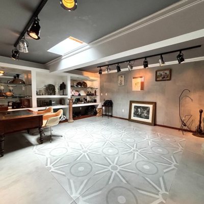 Casa Residencial com 407m², 4 quartos (sendo 1 suíte), 6 garagens, no bairro Agronômica em Florianópolis