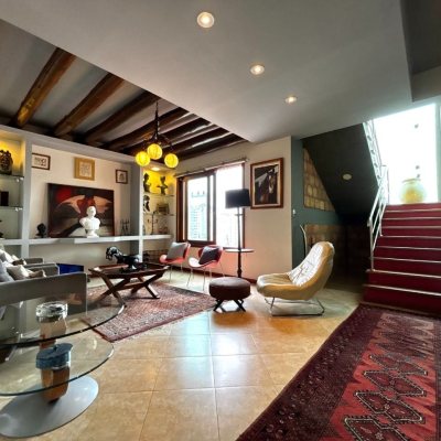 Casa Residencial com 407m², 4 quartos (sendo 1 suíte), 6 garagens, no bairro Agronômica em Florianópolis