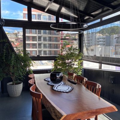 Apartamentos com 113m², 3 quartos, 1 suíte, 1 garagem, no bairro Carvoeira em Florianópolis