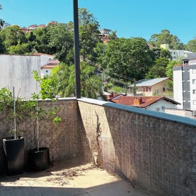 Apartamentos com 113m², 3 quartos, 1 suíte, 1 garagem, no bairro Carvoeira em Florianópolis