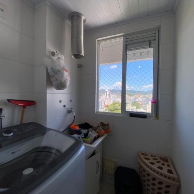 Apartamentos com 61m², 2 quartos (sendo 1 suíte), 1 garagem, no bairro Pagani em Palhoça