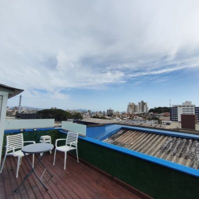 Apartamentos com 54m², 1 quarto, no bairro Capoeiras em Florianópolis