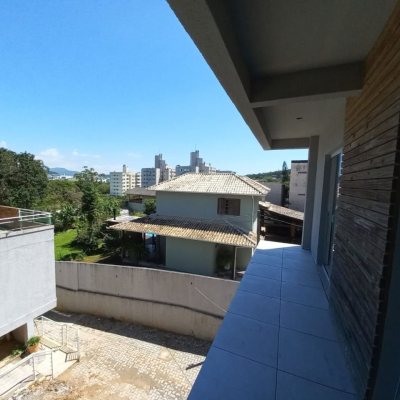 Apartamentos com 79m², 2 quartos, 1 suíte, 1 garagem, no bairro Ponta De Baixo em São José