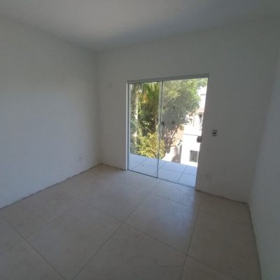Apartamentos com 79m², 2 quartos, 1 suíte, 1 garagem, no bairro Ponta De Baixo em São José