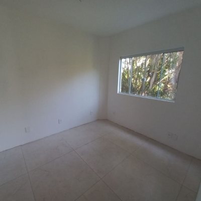 Apartamentos com 79m², 2 quartos, 1 suíte, 1 garagem, no bairro Ponta De Baixo em São José