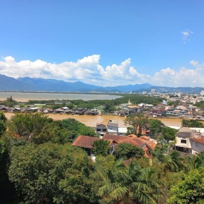 Apartamentos com 79m², 2 quartos, 1 suíte, 1 garagem, no bairro Ponta De Baixo em São José