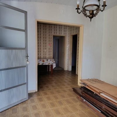 Predio com 230m², no bairro Barreiros em São José