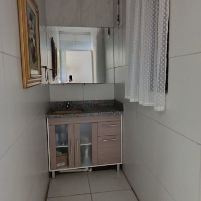 Predio com 230m², no bairro Barreiros em São José