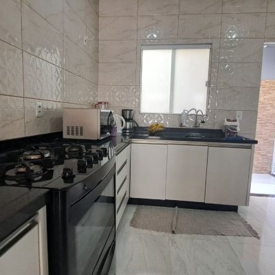 Casa Residencial com 180m², 3 quartos, 1 suíte, 2 garagens, no bairro Ingleses em Florianópolis