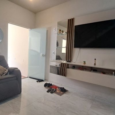 Casa Residencial com 180m², 3 quartos, 1 suíte, 2 garagens, no bairro Ingleses em Florianópolis